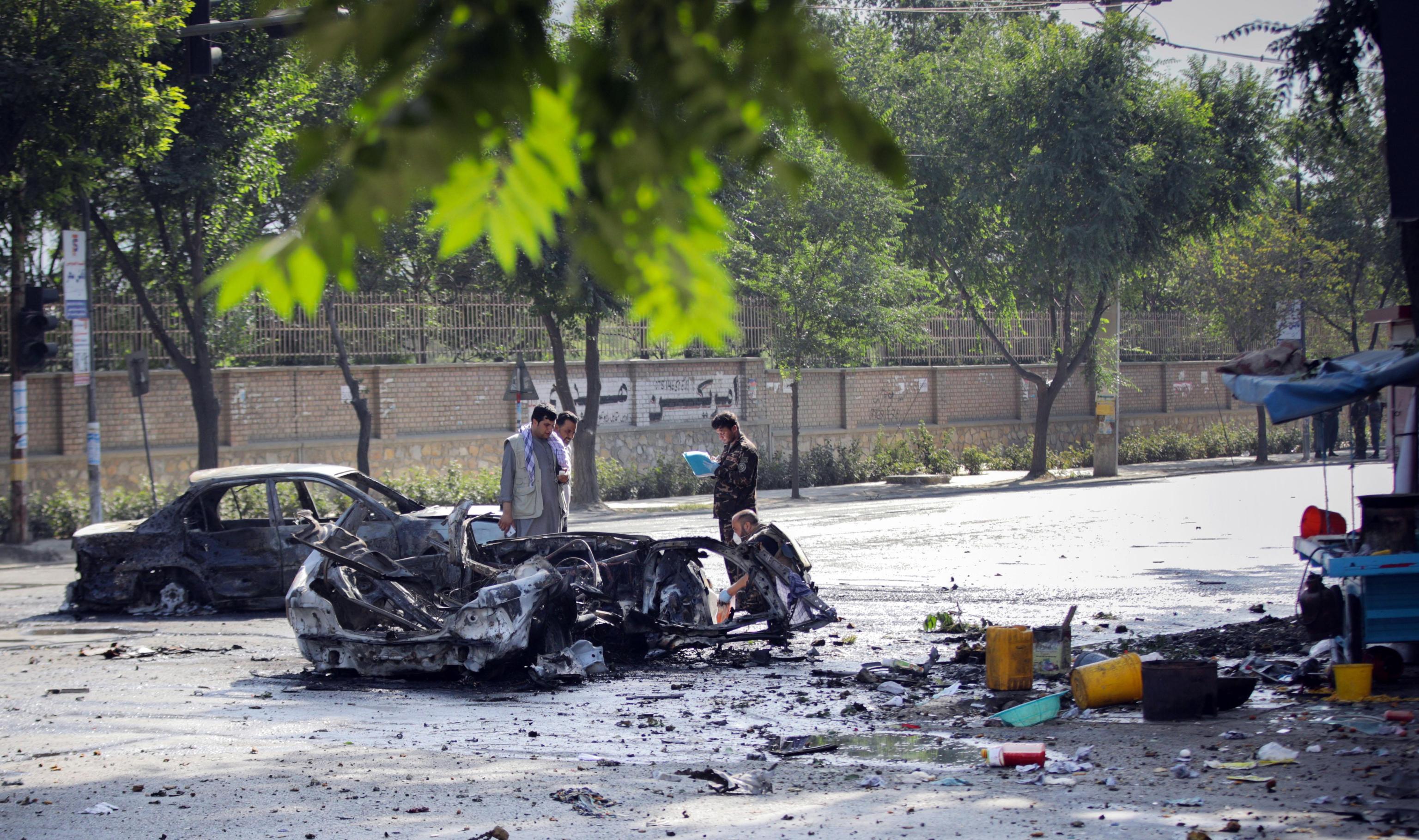 Autobombe Kabul, morti e feriti nell'esplosione