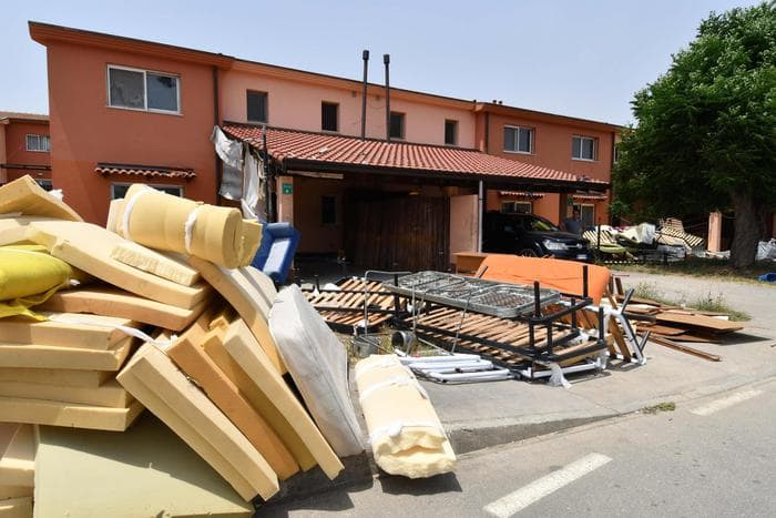 Cara di Mineo chiuso, l'appello social di Salvini per i... cani abbandonati