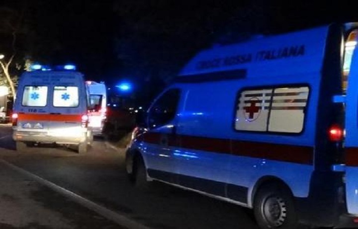 Casavatore, 26enne perde il controllo della moto e muore