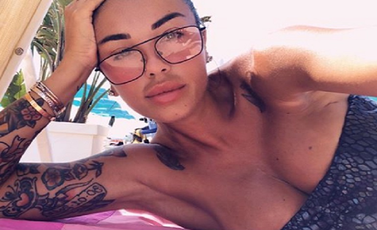 Claudia Nainggolan, la compagna e mamma delle due bimbe di Radja dovrà lottare contro un tumore (foto Instagram),