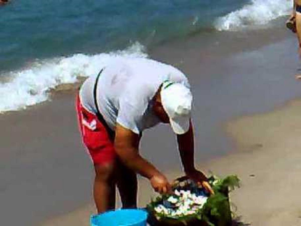 Riviera romagnola, multa monster agli abusivi del cocco fresco
