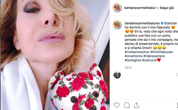 Barbara D'Urso spiazza i fan: "Questa notte ho dormito con lui. Vi presento Orso"