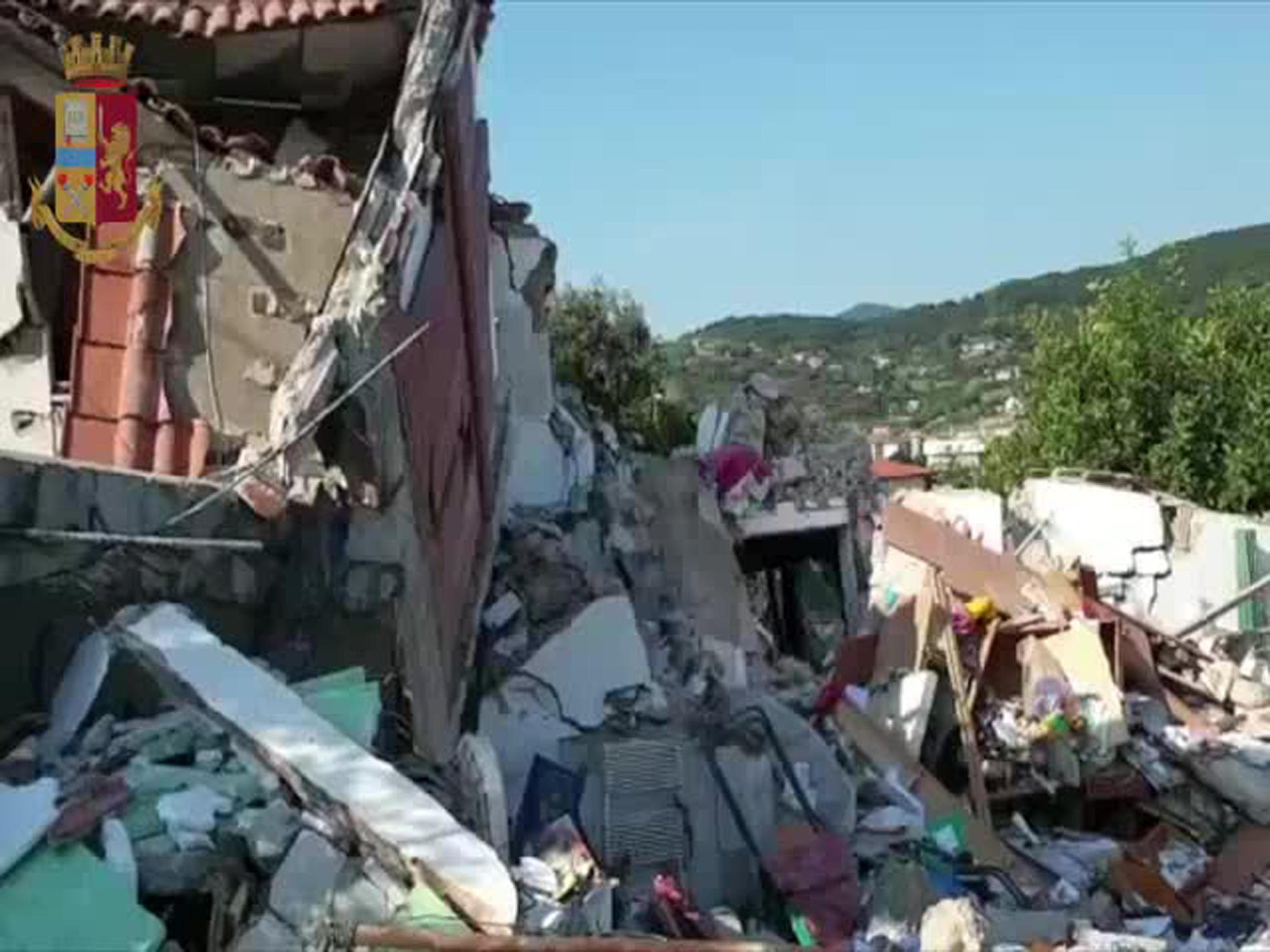 La palazzina distrutta all'Isola d'Elba