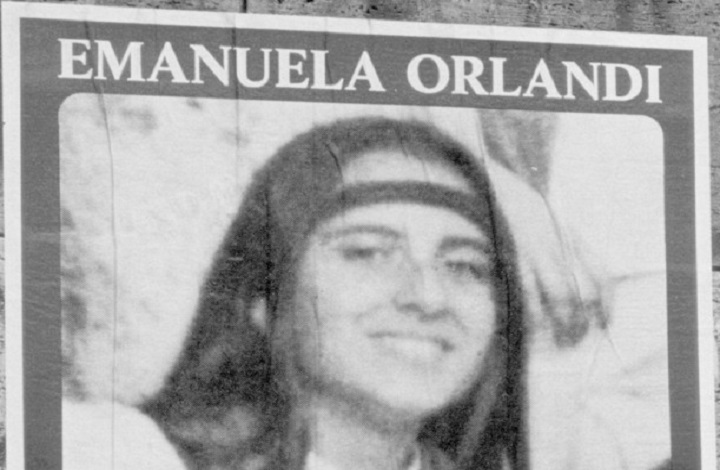 Emanuela Orlandi, il Vaticano dispone l'apertura di due tombe del Cimitero Teutonico (foto Ansa)