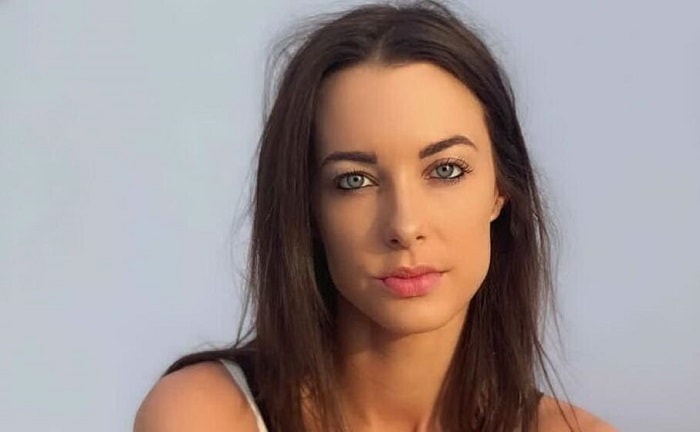 Emily Hartridge, conduttrice tv e youtuber nota in Gran Bretagna, muore in incidente a soli 35 anni