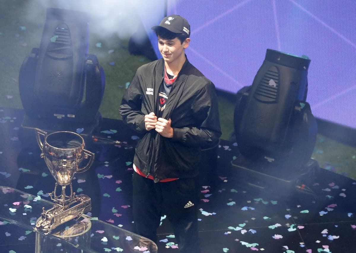 Fortnite, 16enne americano vince 3 milioni di dollari: premio più alto nella storia degli e-sports