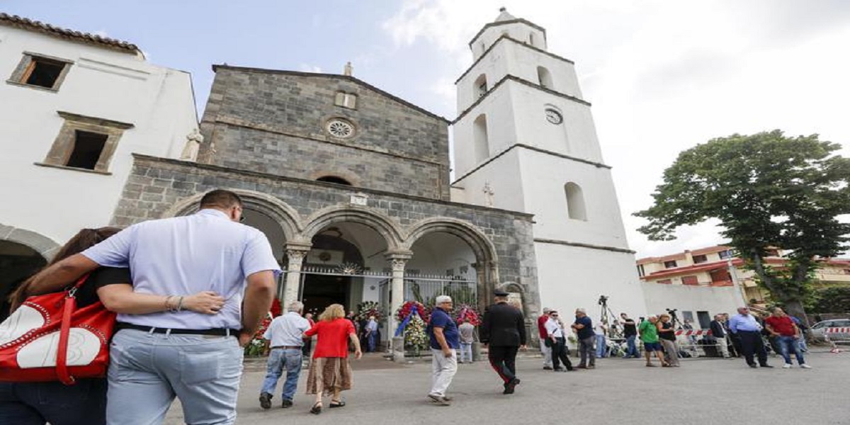 La celebrazione dei funerali di Mario Cerciello Rega