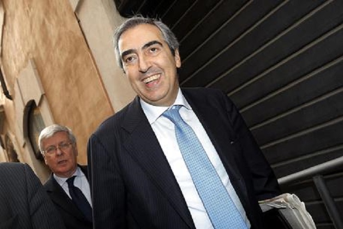 maurizio gasparri contratto forze armate