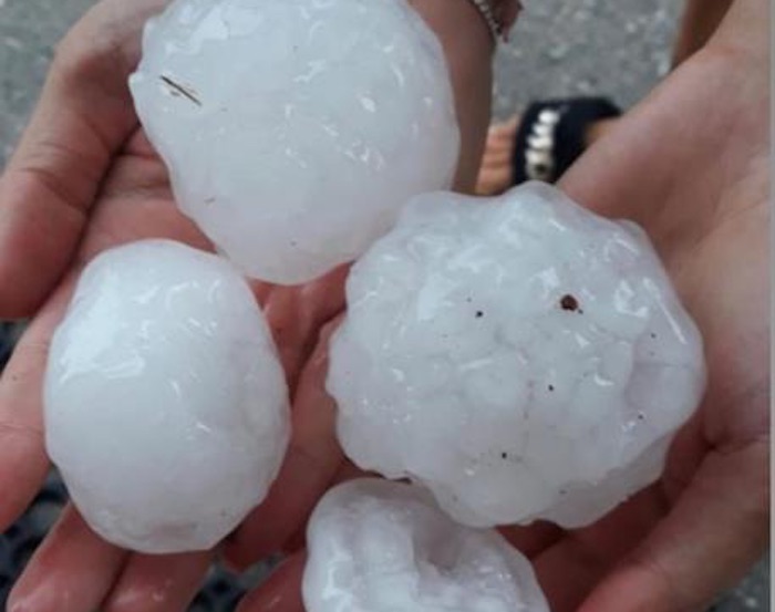 Maltempo, da inizio Estate 6 grandinate al giorno: milioni di danni nei campi