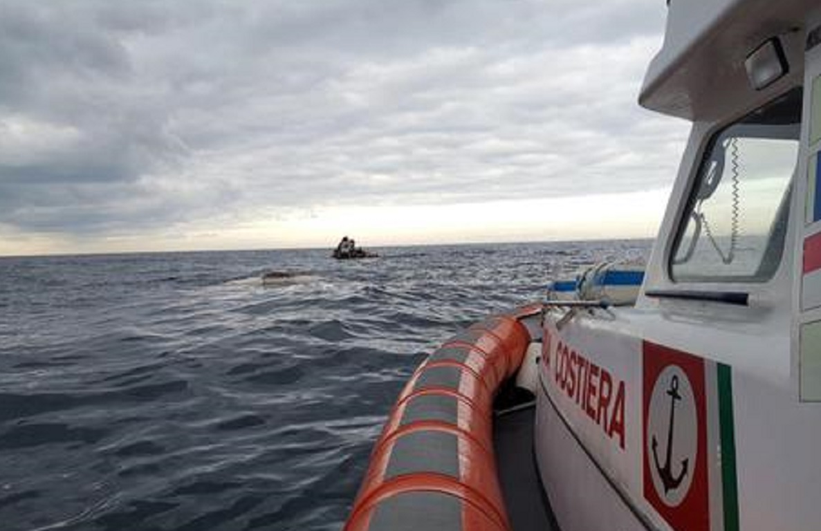 guardia costiera migranti