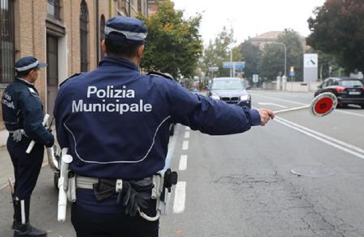 La Polizia Municipale in una foto d'archivio (foto Ansa).