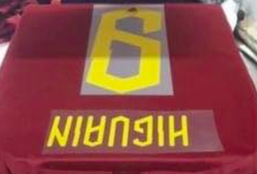 Higuain, Roma gli offre la fascia da capitano per convincerlo