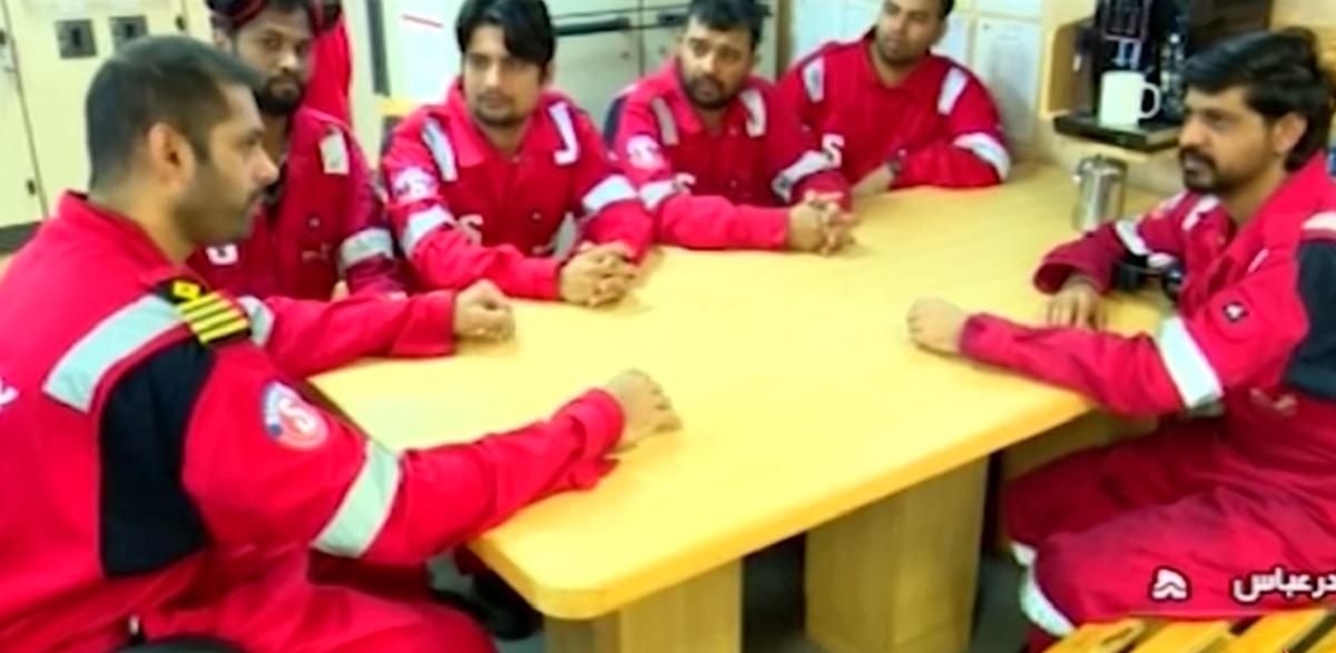 L'equipaggio della petroliera