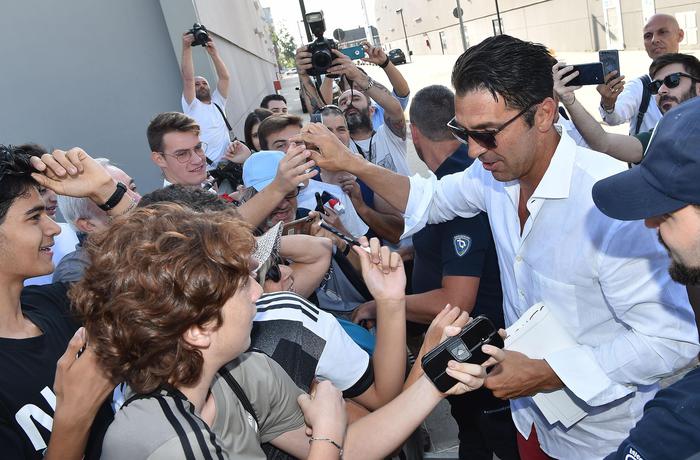 Juventus, Buffon: "Cristiano Ronaldo? Finalmente insieme. Sarri ha conquistato tutti"