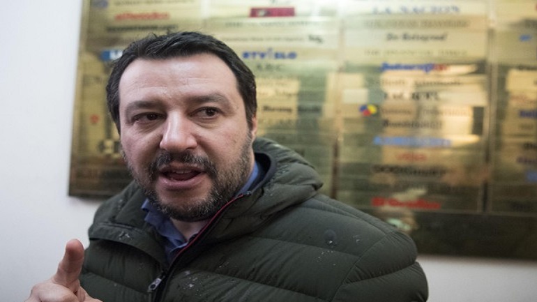 Salvini ora è un barile di dinamite, se Russia o Usa accendono la miccia... (foto Ansa)
