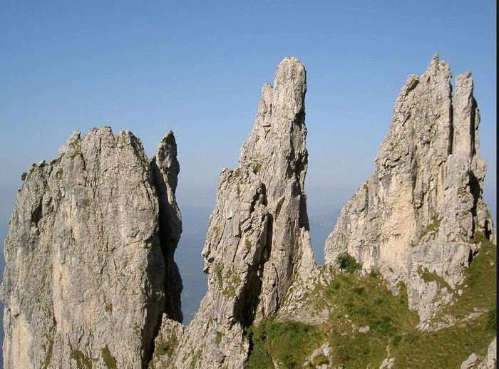 Grigna Meridionale, alpinista si sporge per fotografare il tramonto, precipita e muore