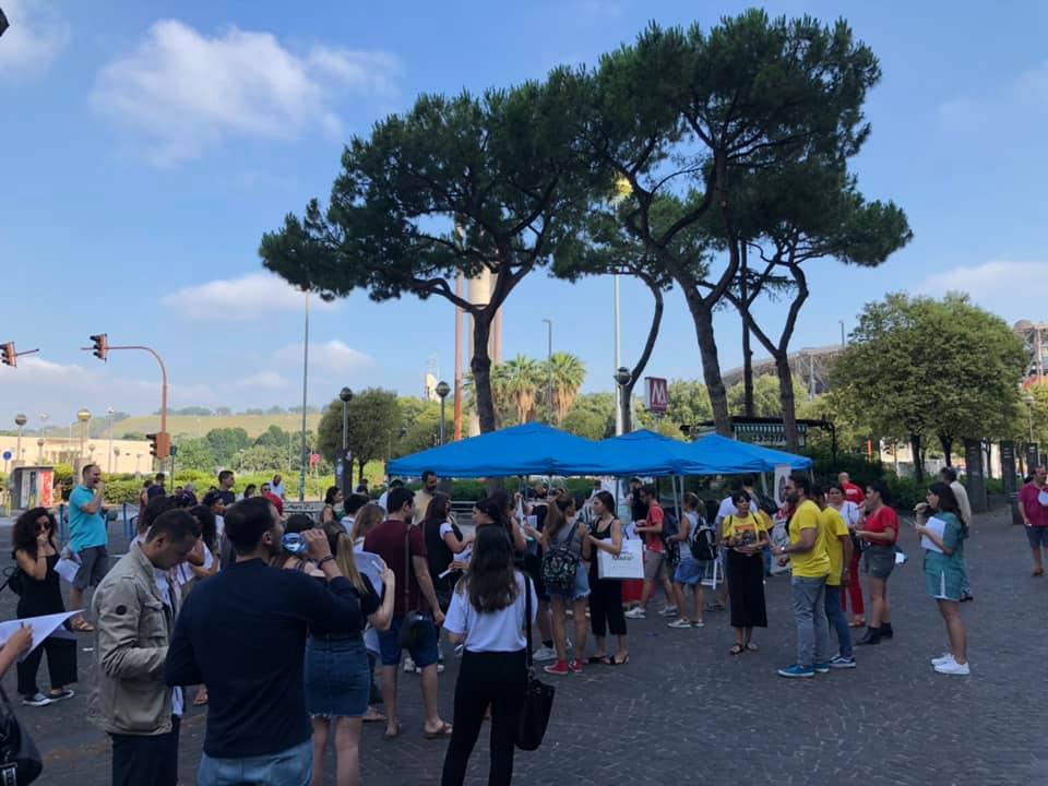 Diana Bisceglia, in centinaia a Napoli per donare il midollo alla bimba malata