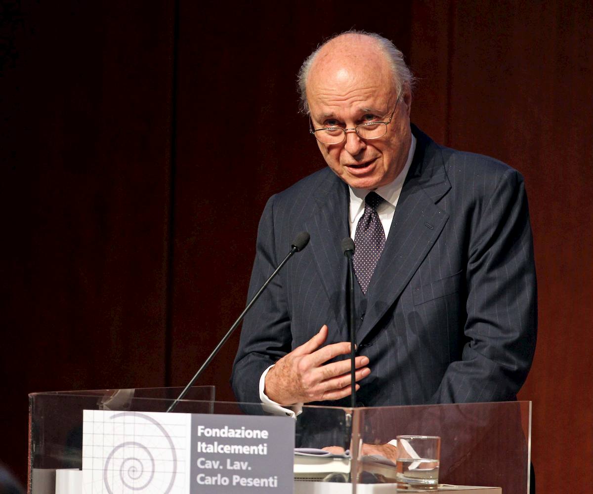 Giampiero Pesenti, la famiglia ai funerali, i ladri in casa