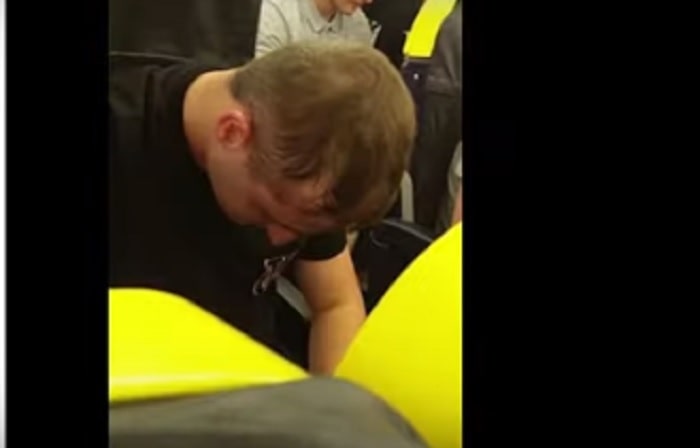 volo ryanair ubriachi