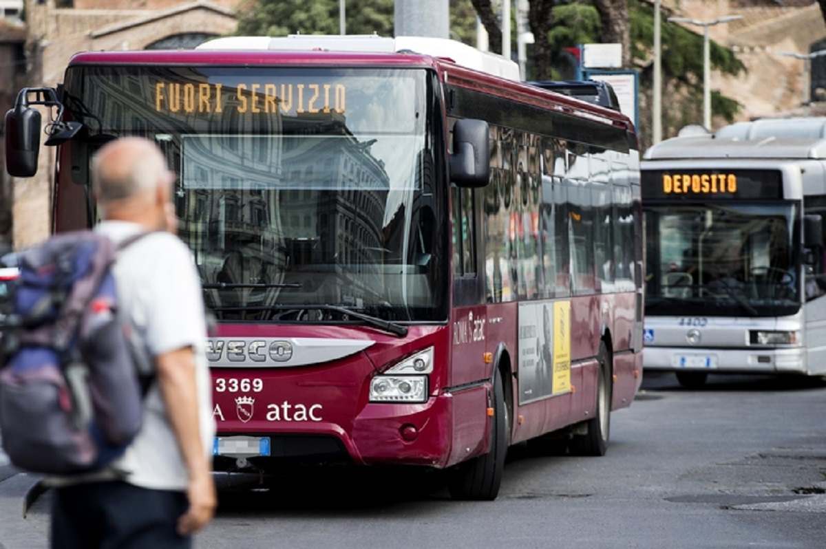 Sciopero trasporti oggi 24 luglio: a rischio bus, metro e treni in tutta Italia. Orari e modalità
