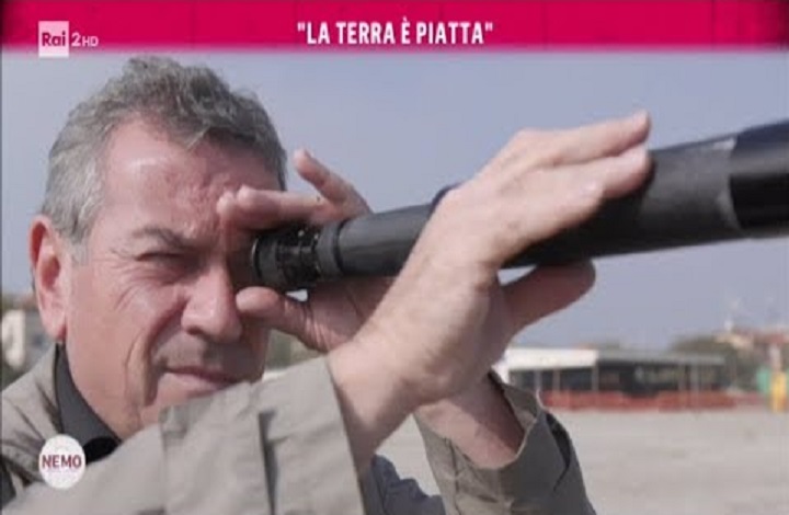 Il servizio di Nemo su Terrapiattisti