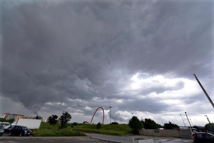 Meteo: neve in pieno luglio sulle Alpi, pioggia e freddo in Piemonte e Lombardia