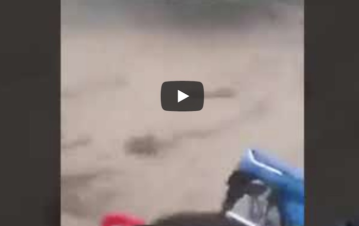 YOUTUBE Grecia, la furia del tornado killer: fiume di fango e tavoli e sedie volati via