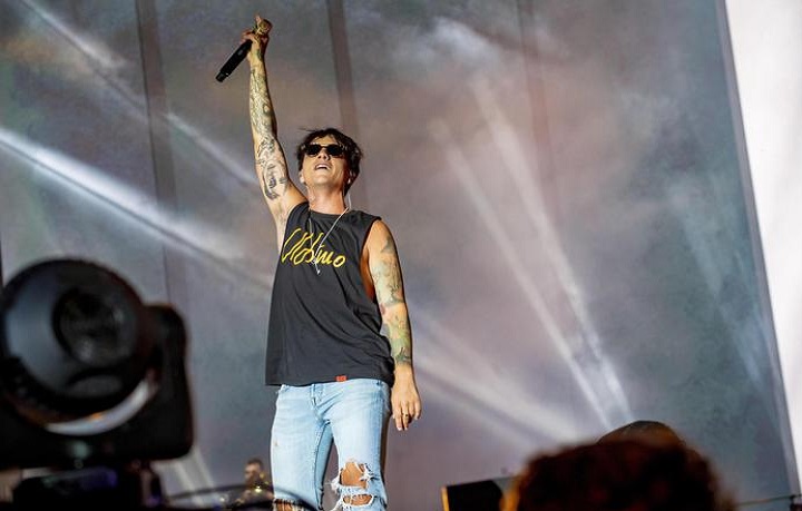 Ultimo batte ogni record di classifiche e spettatori. All'Olimpico arriva anche Venditti (foto Ansa)