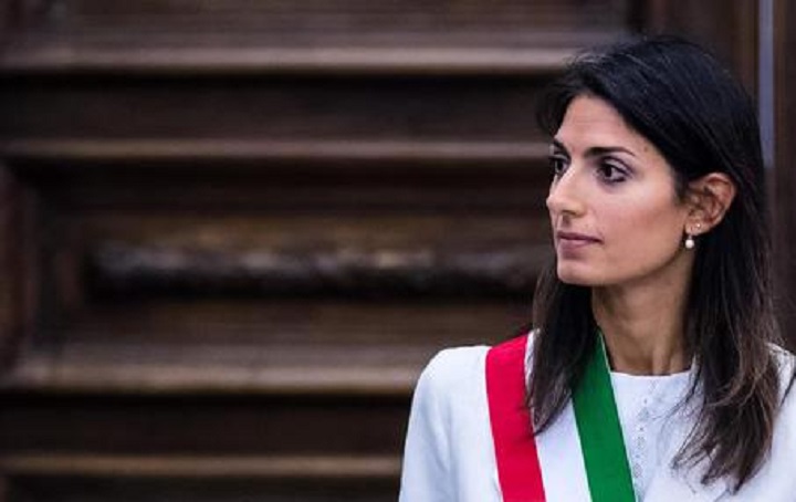 Roma, Virginia Raggi: sito temporaneo per i rifiuti a Saxa Rubra (foto Ansa)