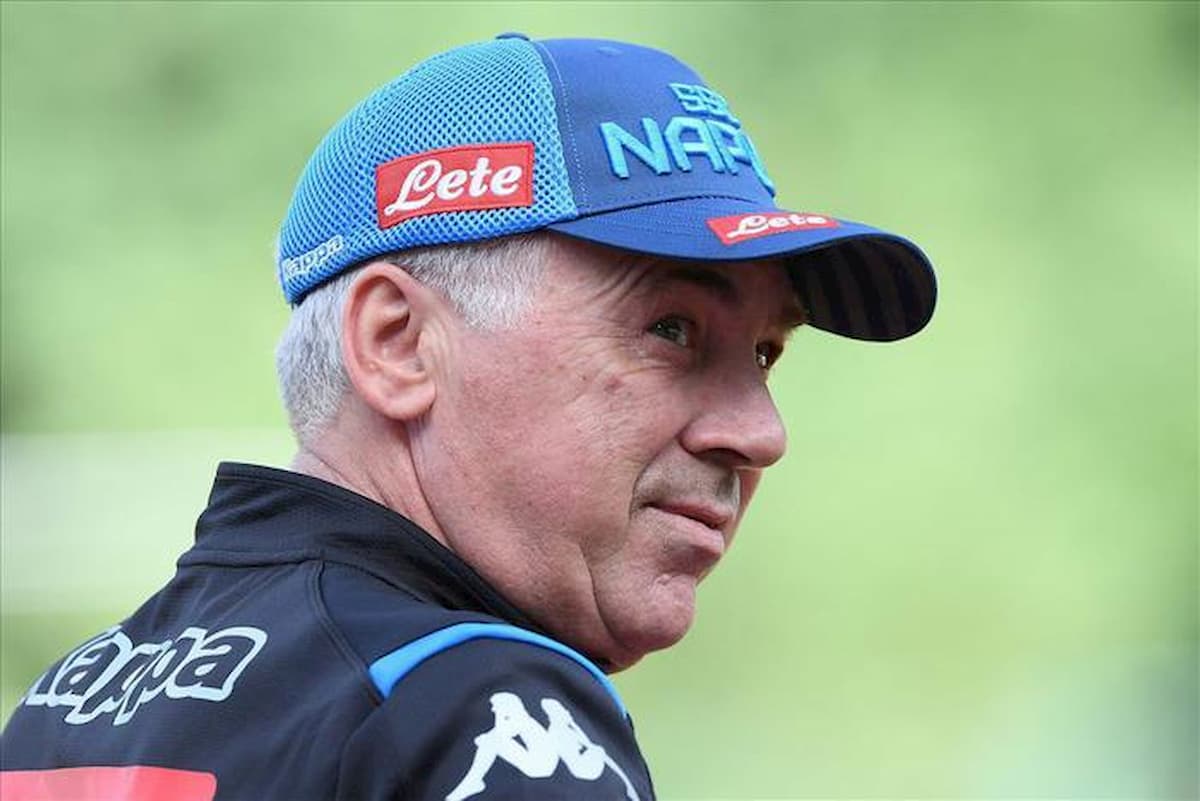 Calciomercato Napoli, Lozano sempre più vicino. Non si molla James Rodriguez