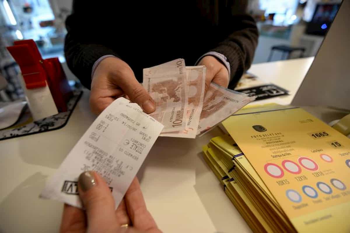 Esercizio provvisorio, cosa è e come funziona: uno spettro che porterebbe dritti...all'aumento dell'Iva