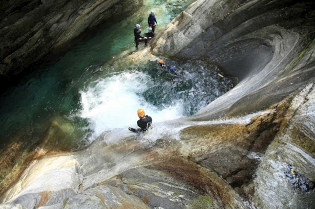 Gordona, precipitano mentre fanno canyoning: morti due turisti austriaci