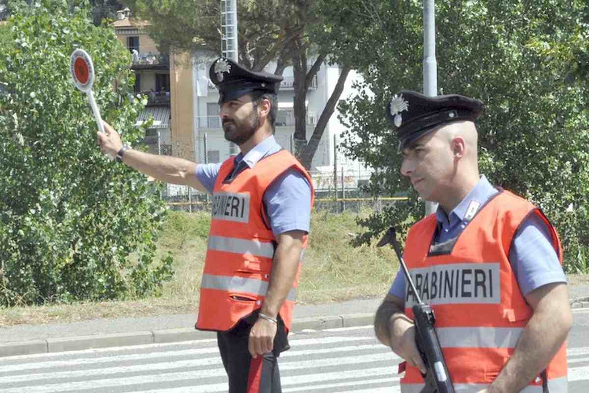 cervia scappa dopo aver investito bici