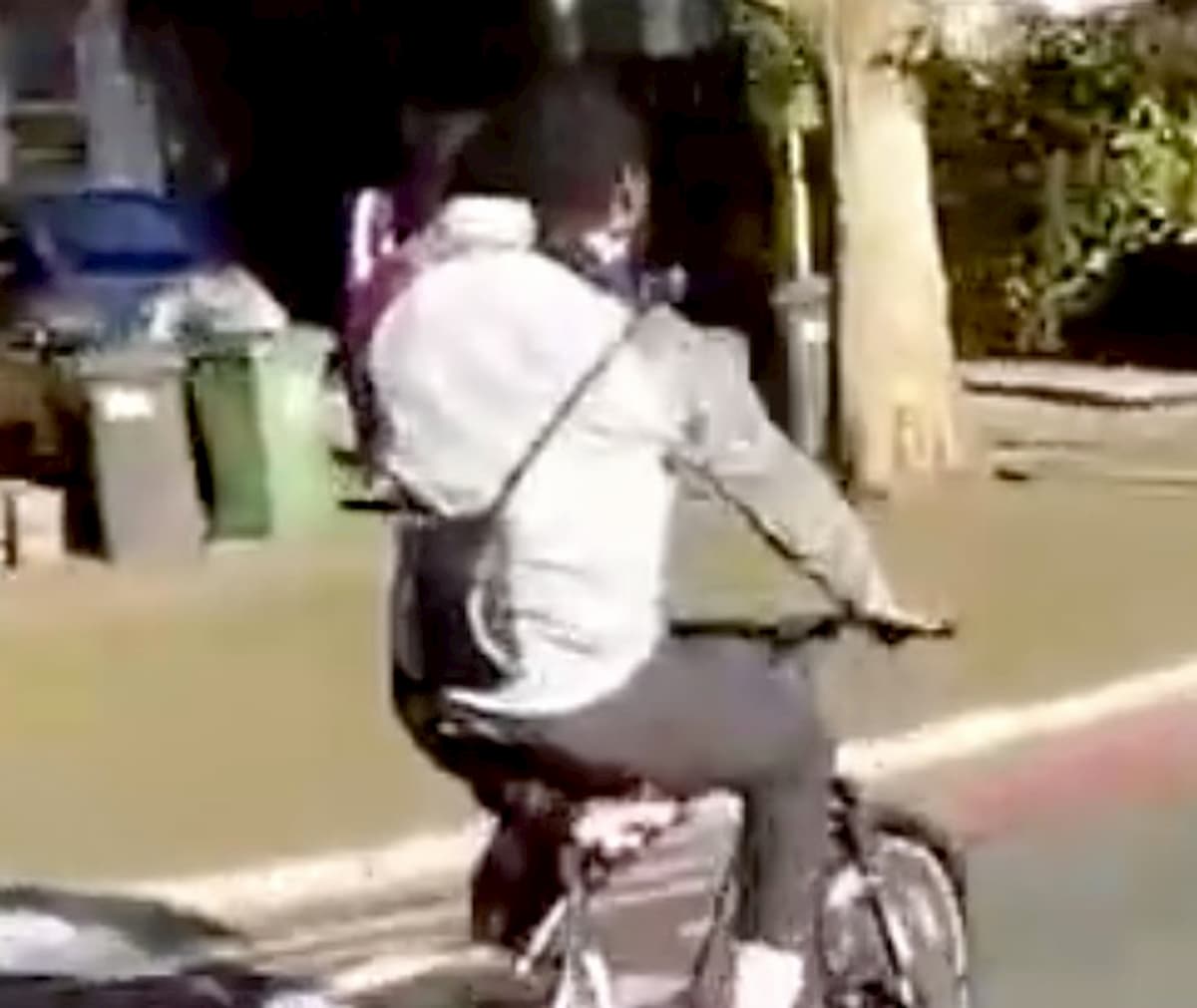 Il ciclista ripreso a Londra