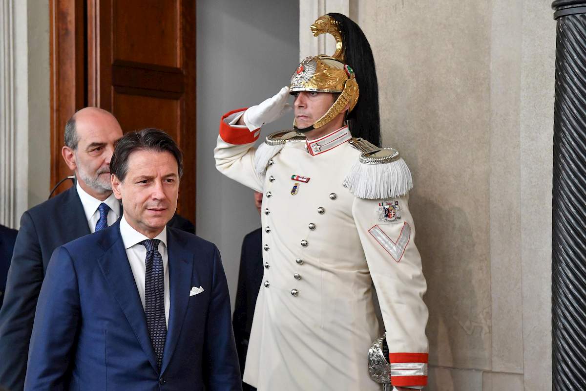 Conte accetta l'incarico. "Questo è il momento del coraggio"