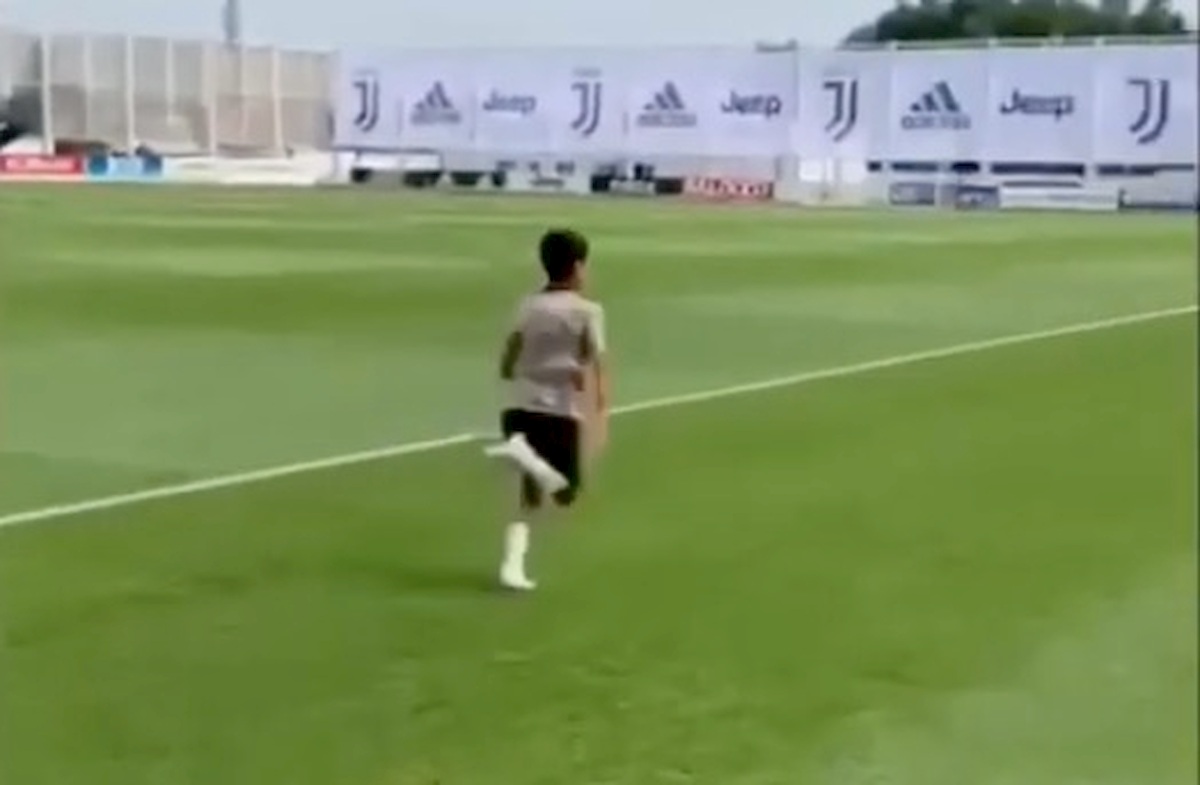 Cristiano Ronaldo allenamento figlio video YouTube