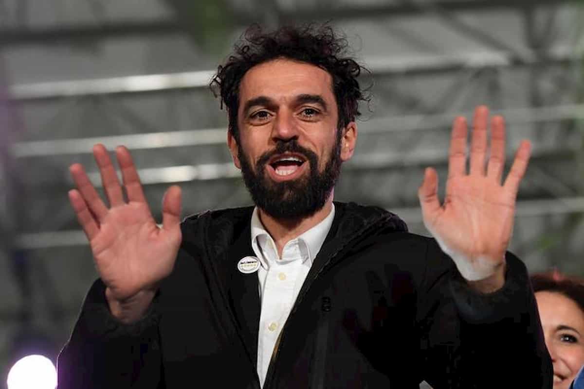 Dino Giarrusso, campagna elettorale finanziata dai lobbisti. M5S lo segnala ai probiviri