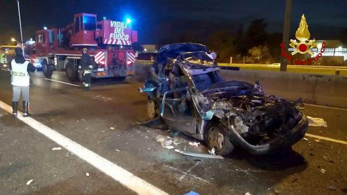 A14, ancora un incidente mortale tra auto vicino Cesena: due morti e tre feriti