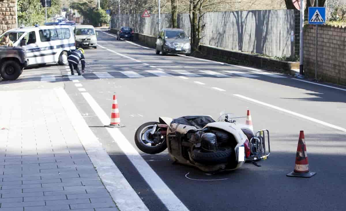 Praiano, 15enne Pietro Villani muore in incidente: scontro tra scooter