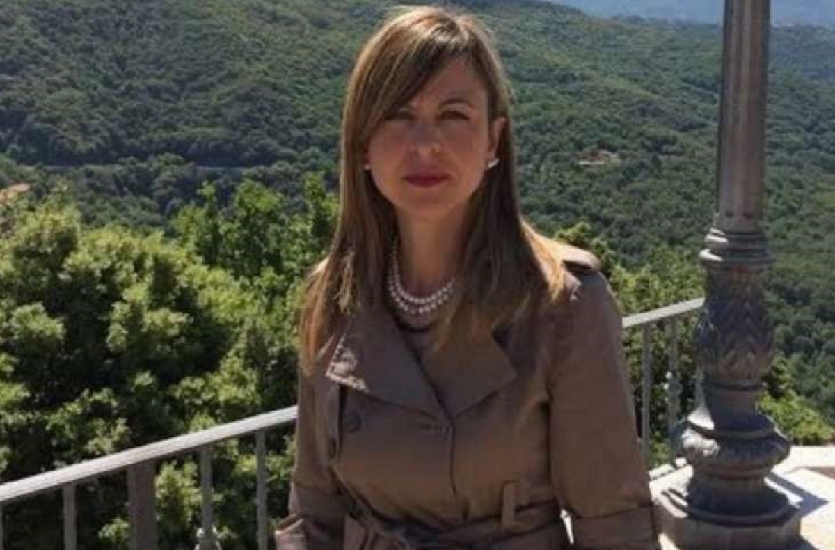 flavia loche sindaco suicidio