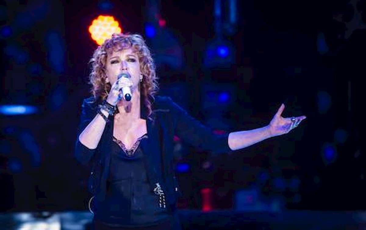 Fiorella Mannoia: marito, figli, età, vita privata, carriera, chi è la cantante ospite a Oggi è un altro giorno