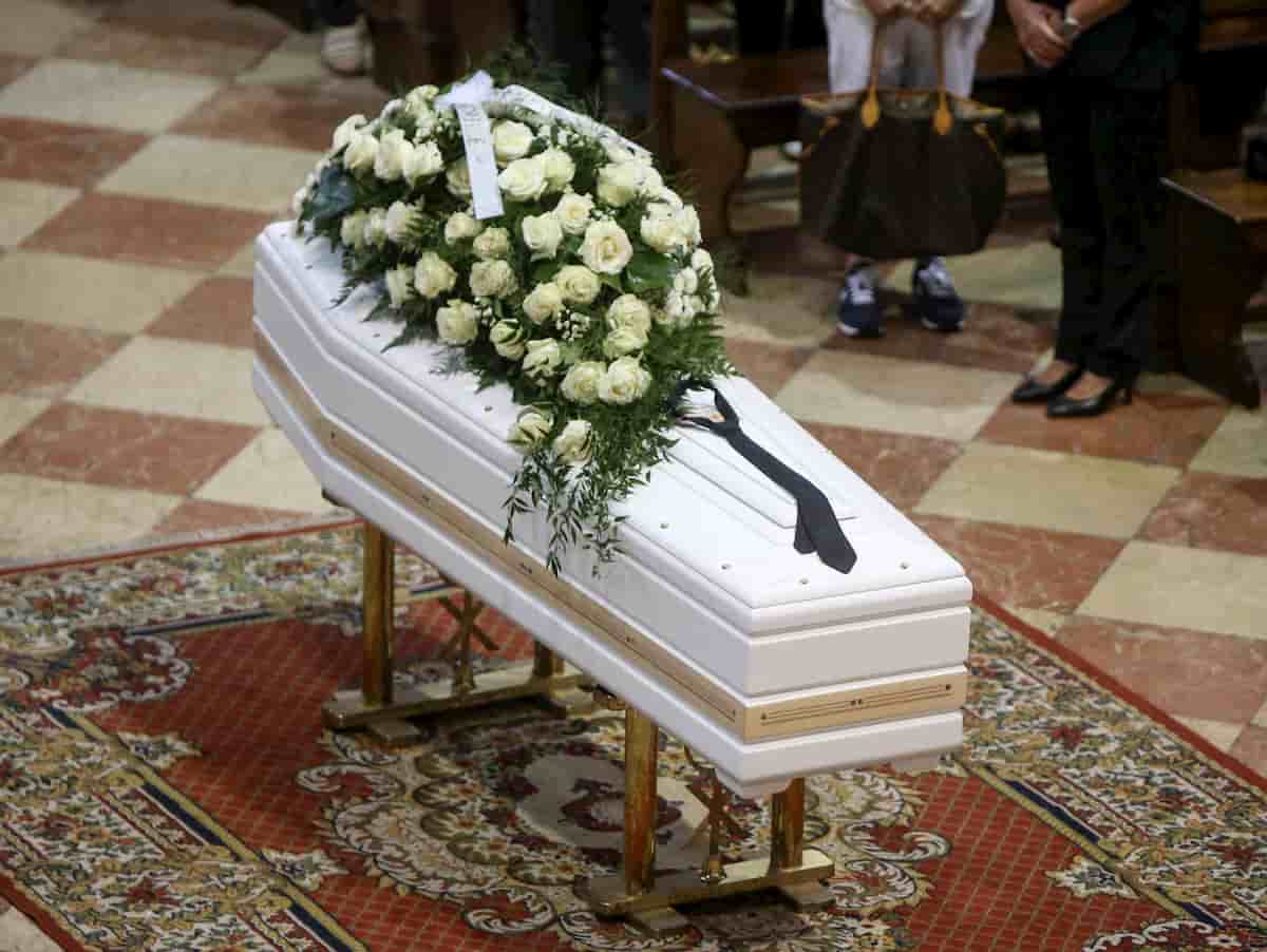 Nadia Toffa, lo sfogo da Le Iene: "Tutti a fare i post sui social, al funerale nessuno di questi"