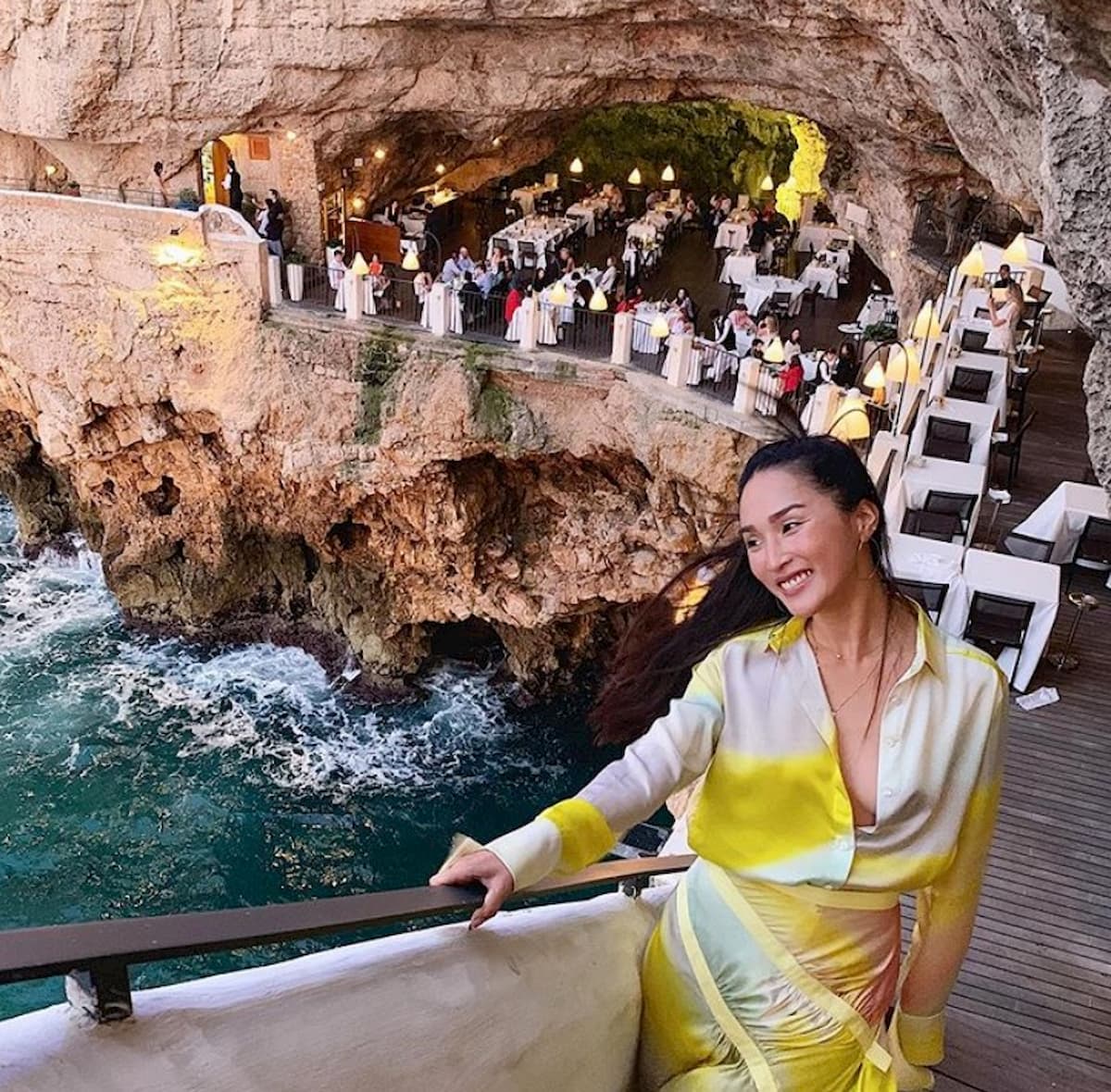 Nicole Warne al ristorante Grotta Palazzese di Polignano a Mare