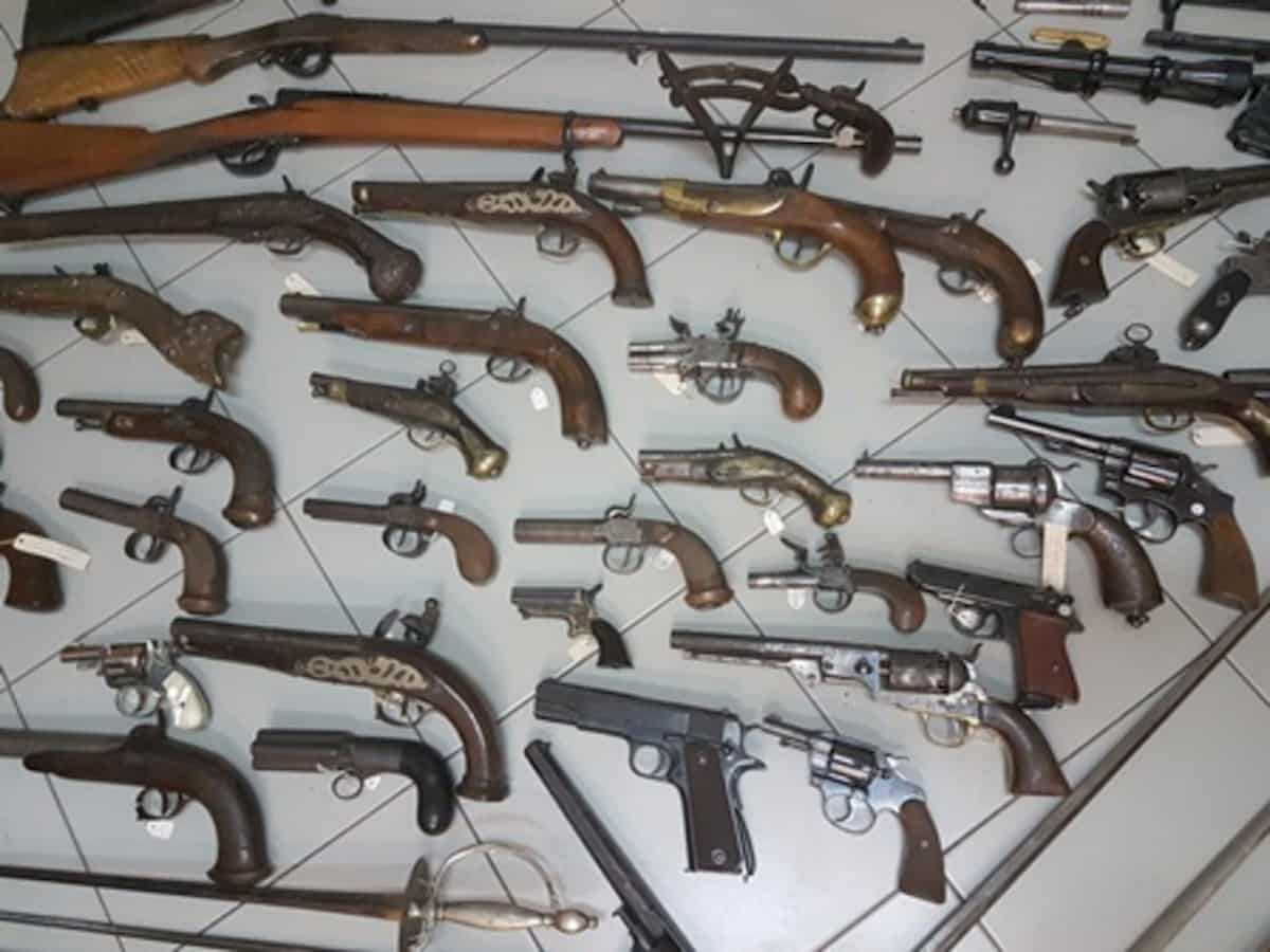 Justin Olsen, 18 anni, arrestato in Ohio. Nickname Esercito di Cristo aveva 15 fucili e 10 pistole: strage evitata