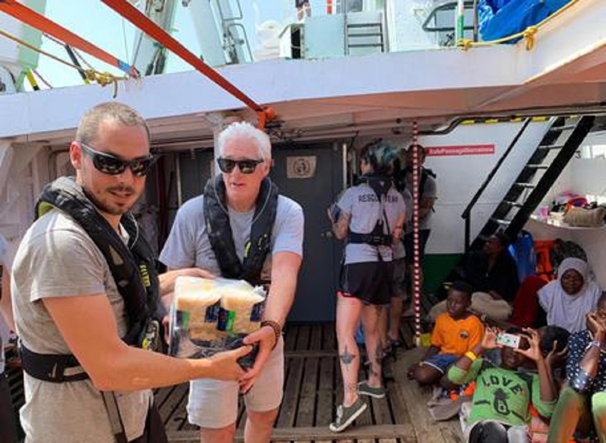 Richard Gere sulla Open Arms, Ansa