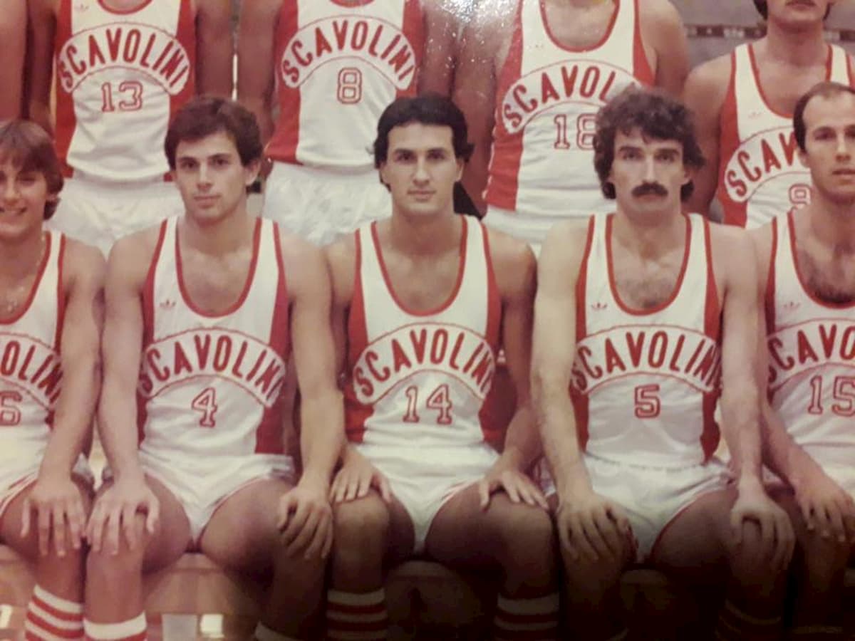 Sassocorvaro, scontro tra auto e camion: morto Gianluca Del Monte, ex giocatore di basket