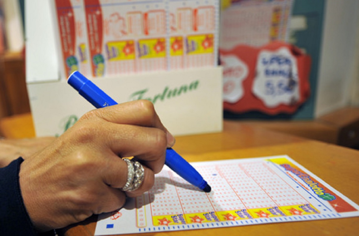 superenalotto numeri vincenti ultima estrazione