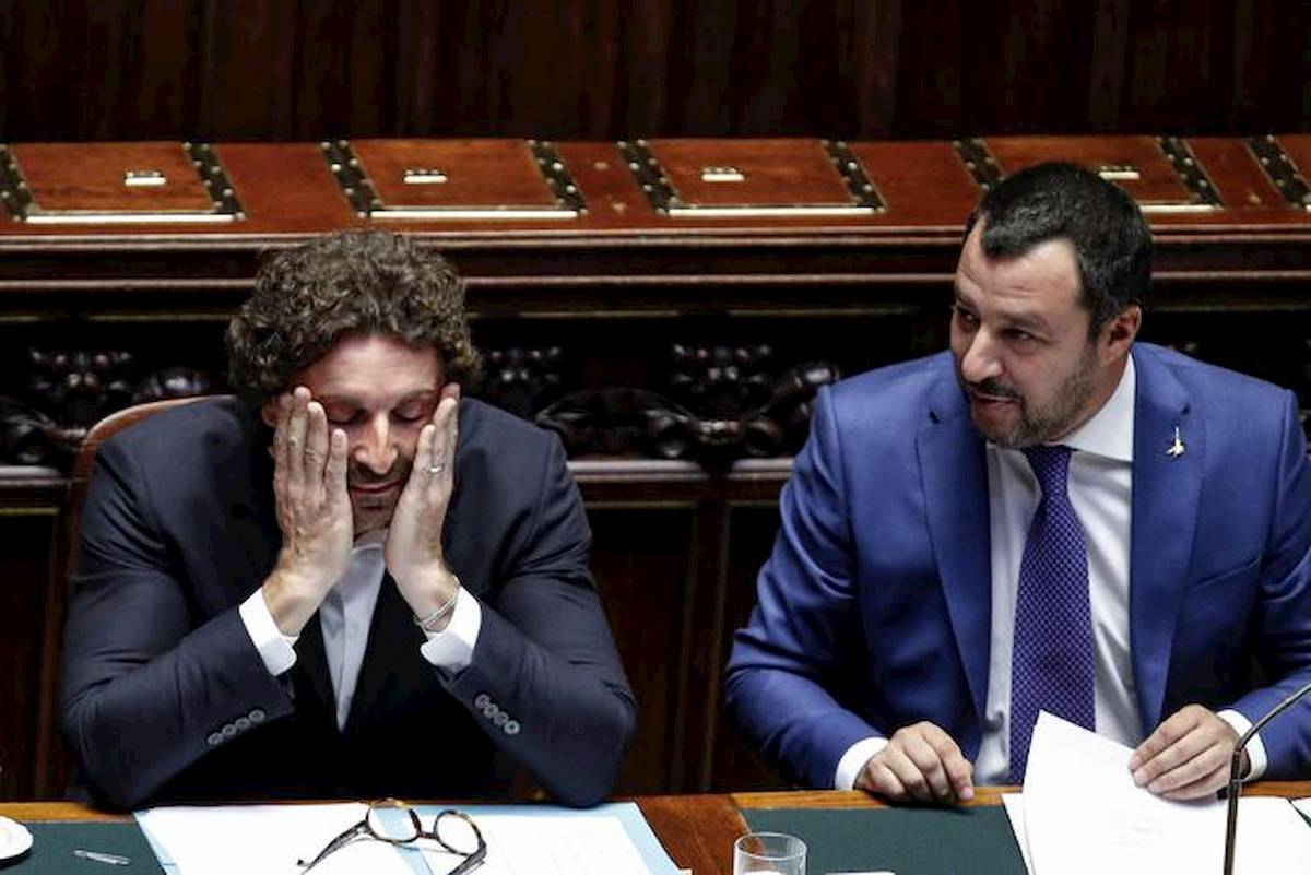 Toninelli a Salvini: "Nano sulle spalle di giganti che lavorano"