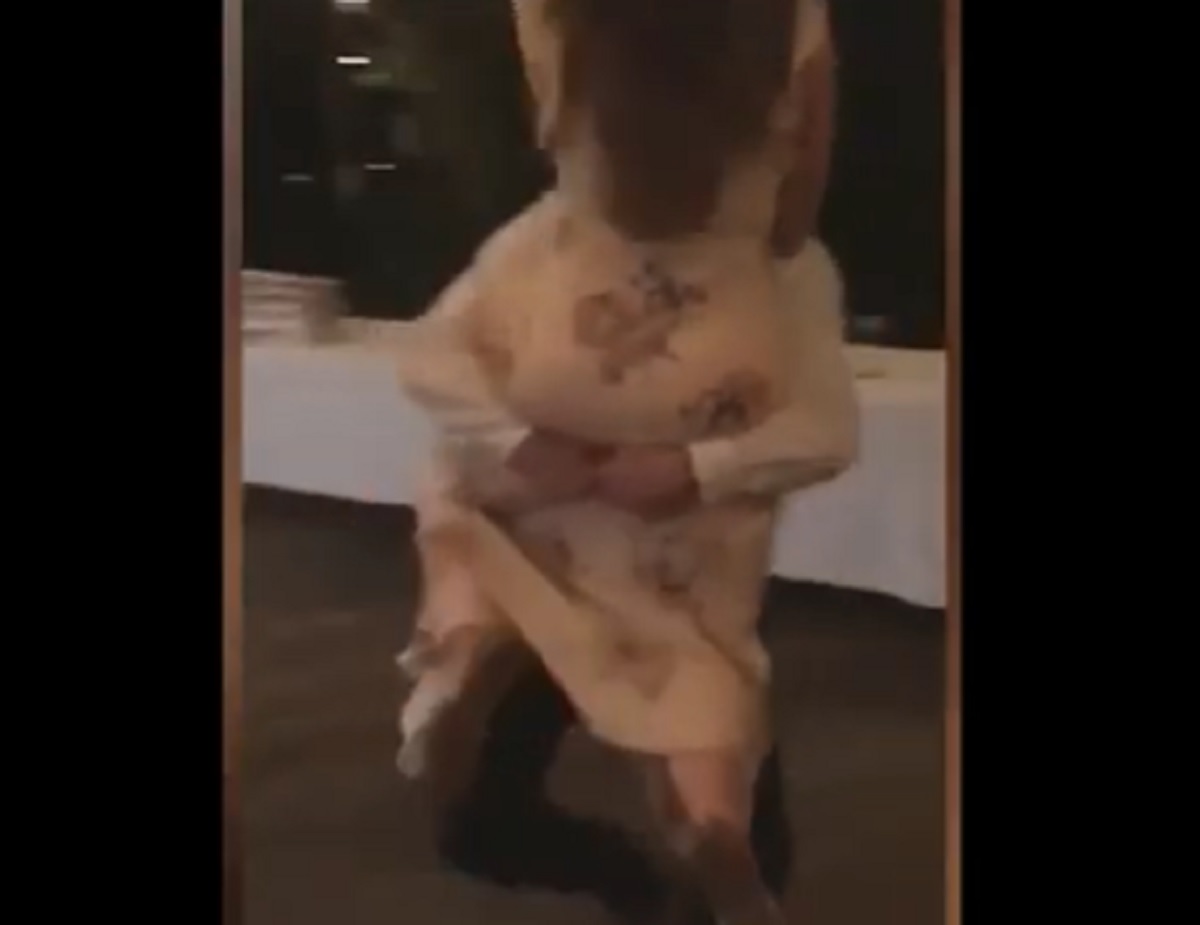 Un frame del video pubblicato su YouTube