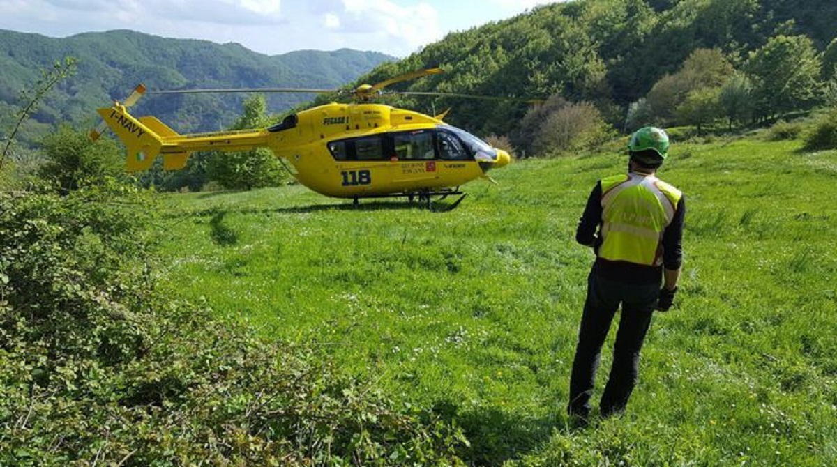 I soccorsi in azione, foto Ansa
